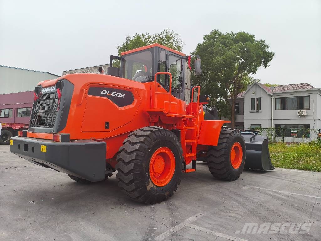 Doosan DL 505 轮式装载机