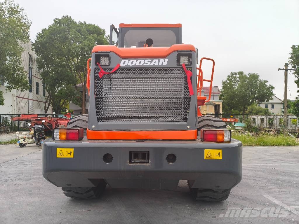 Doosan DL 505 轮式装载机