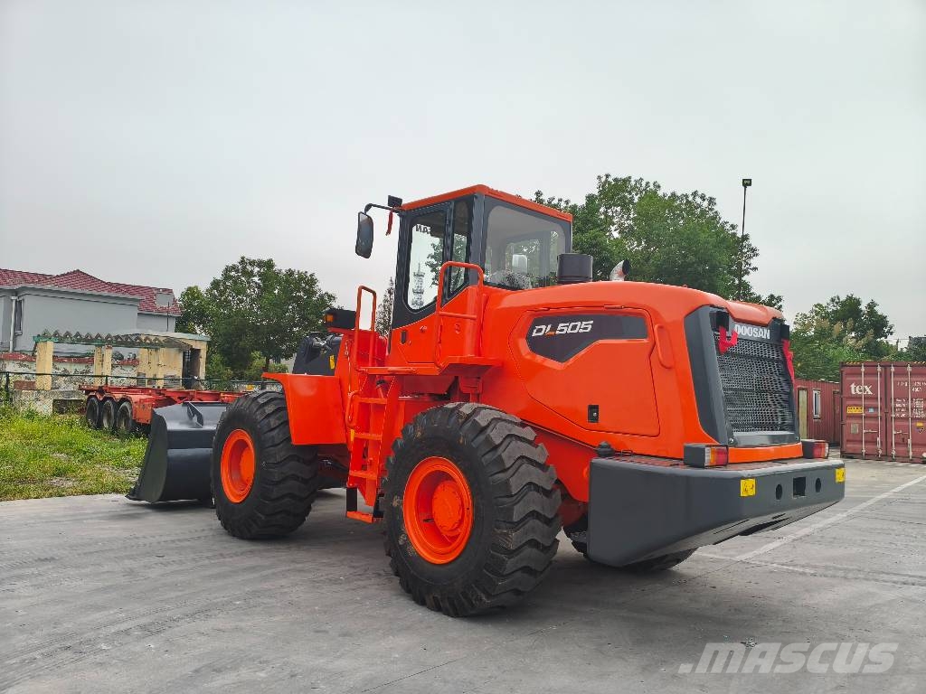 Doosan DL 505 轮式装载机