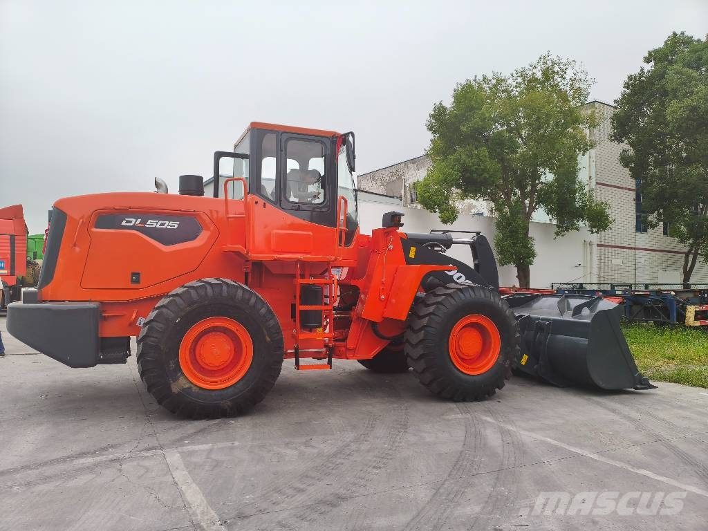 Doosan DL 505 轮式装载机