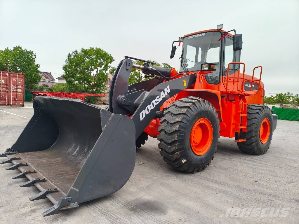 Doosan DL 505 轮式装载机