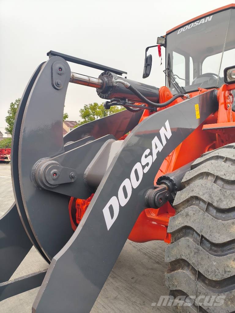 Doosan DL 505 轮式装载机