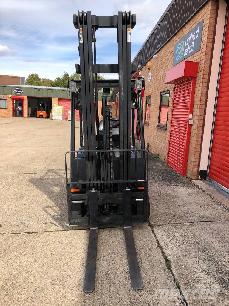 Doosan B20X-5 شاحنات ذات رافعات شوكية تعمل بالكهرباء