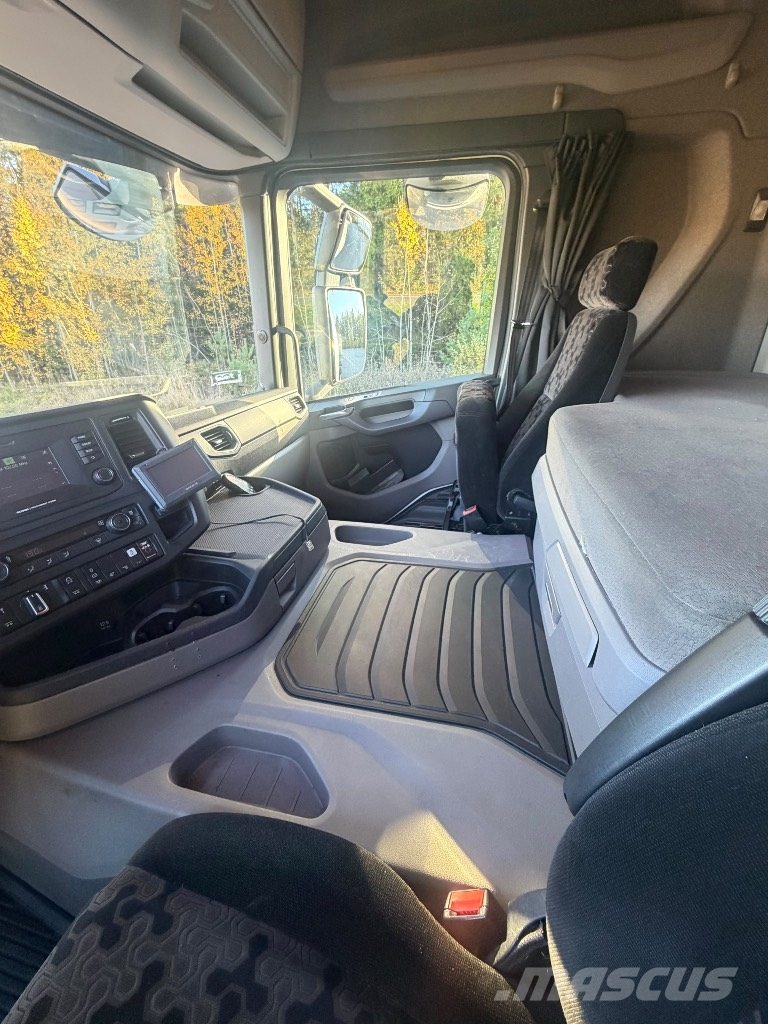 Scania G500 B6x2*4NB Kontti-/tasonostoautot