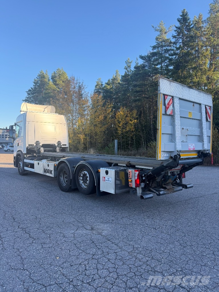 Scania G500 B6x2*4NB Kontti-/tasonostoautot