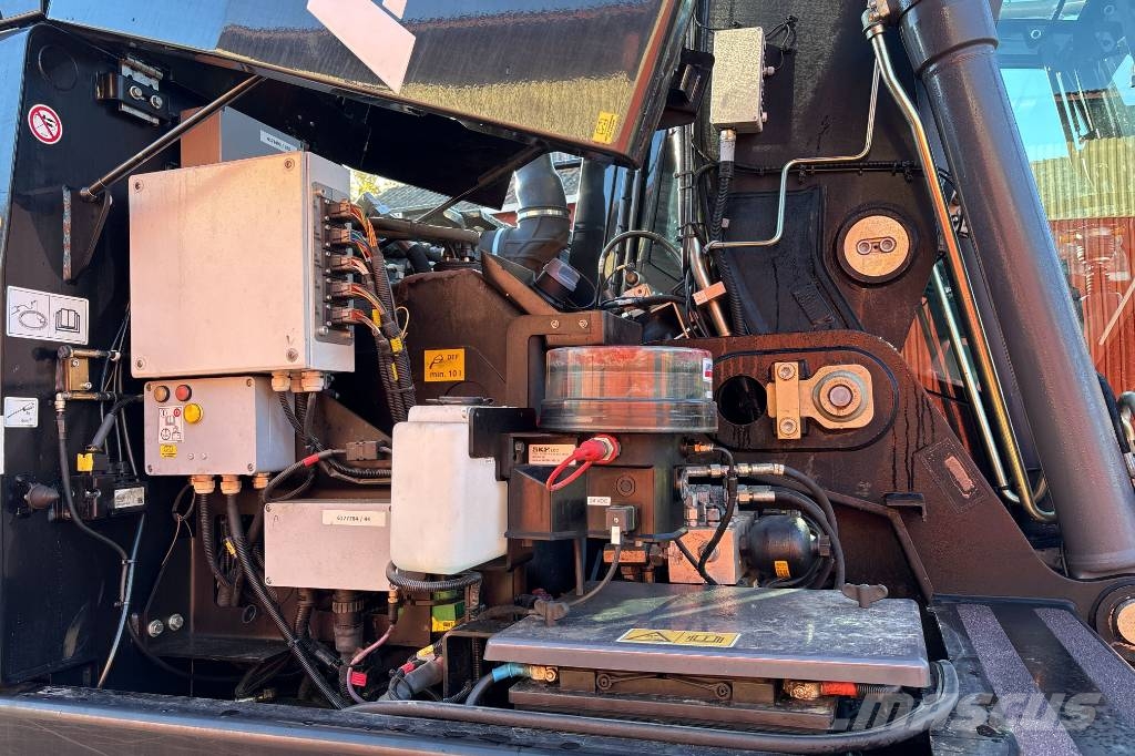 Atlas 160W, Endast 1210h, Mörevagn och 6 Redskap Mobilbagger
