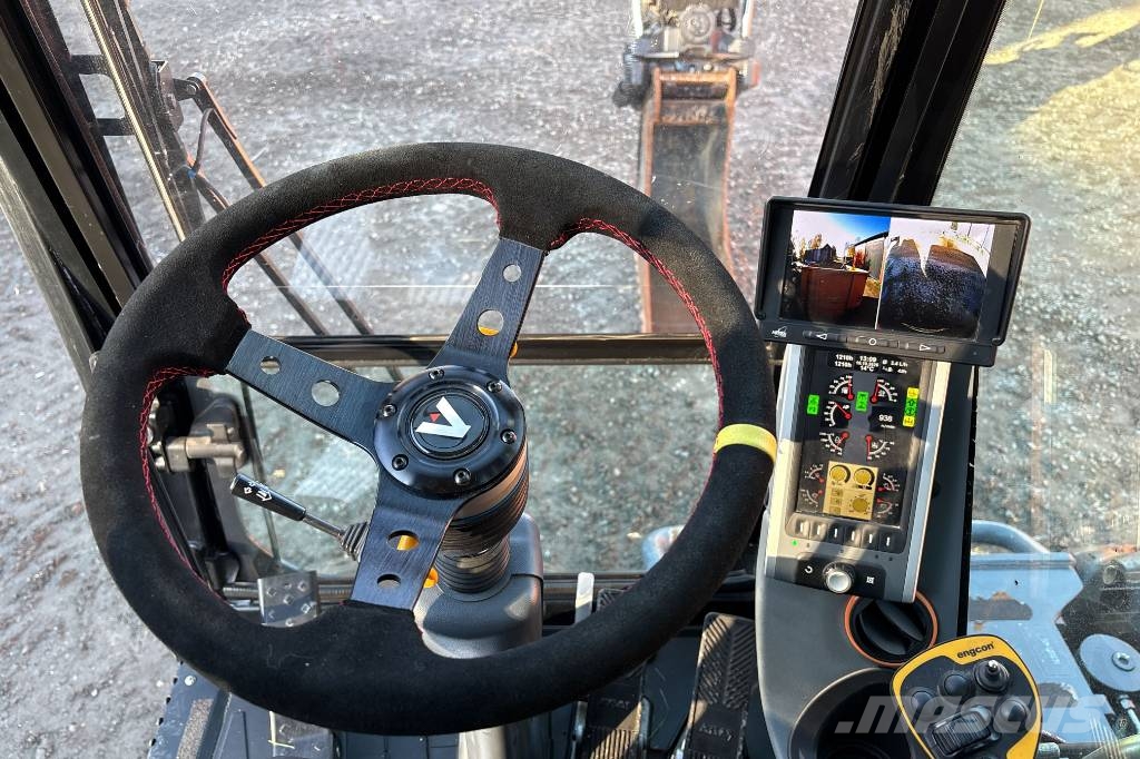Atlas 160W, Endast 1210h, Mörevagn och 6 Redskap Mobilbagger