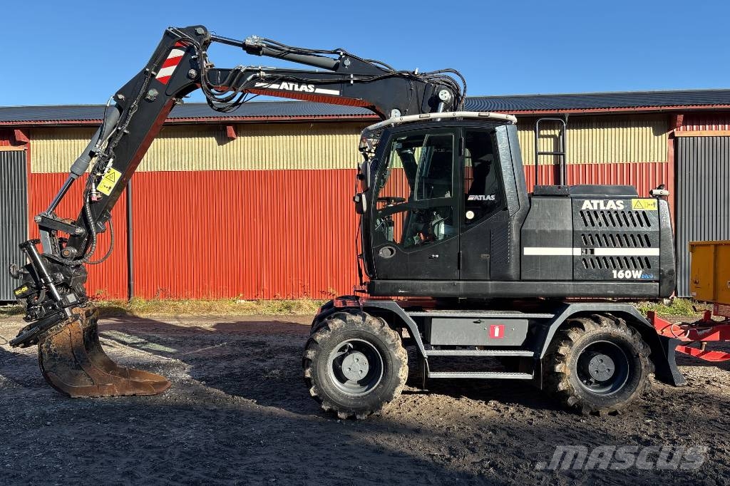 Atlas 160W, Endast 1210h, Mörevagn och 6 Redskap Mobilbagger