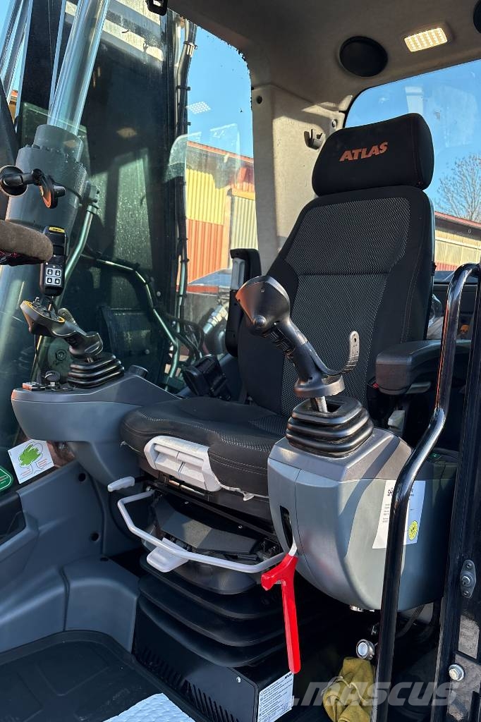 Atlas 160W, Endast 1210h, Mörevagn och 6 Redskap Mobilbagger