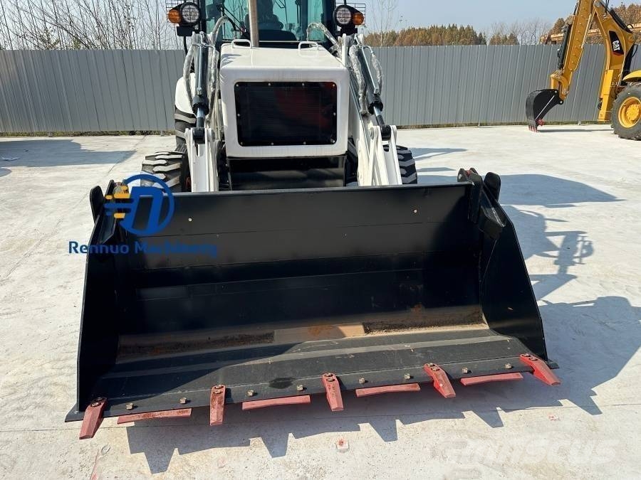 Bobcat 420 F لوادر ذات جرافات عكسية