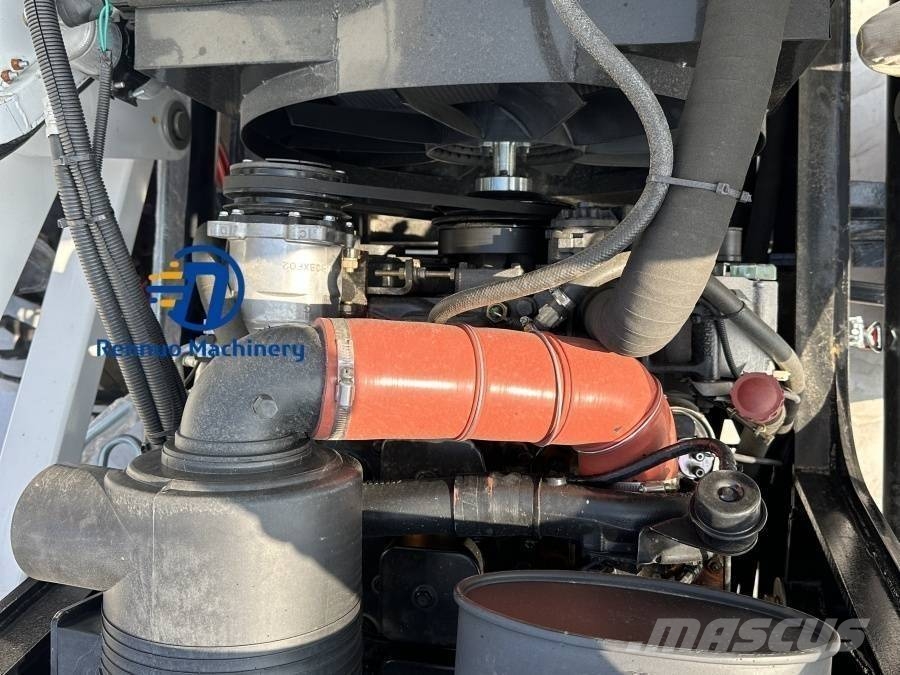 Bobcat 420 F لوادر ذات جرافات عكسية