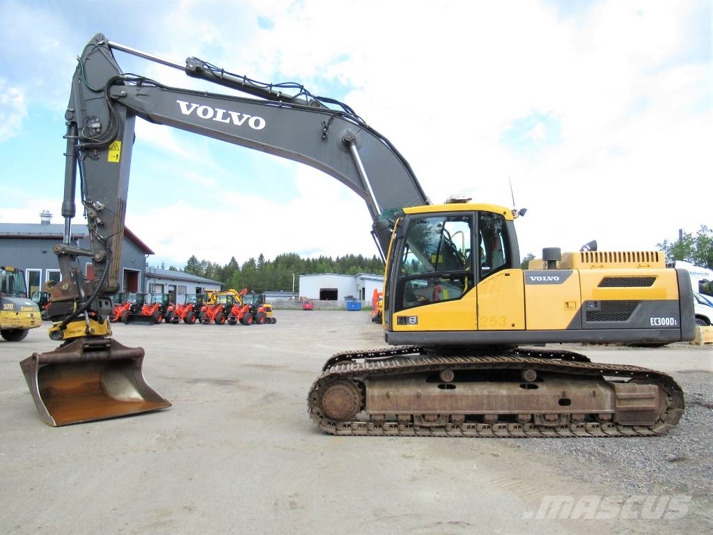 Volvo EC300DL PYÖRITTÄJÄLLÄ 履带挖掘机