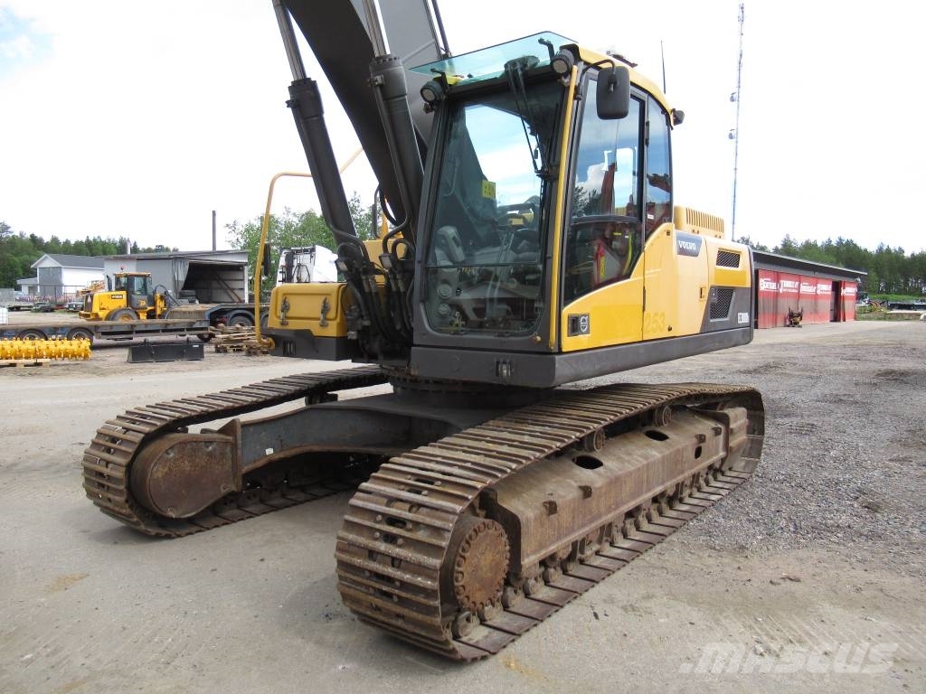 Volvo EC300DL PYÖRITTÄJÄLLÄ 履带挖掘机