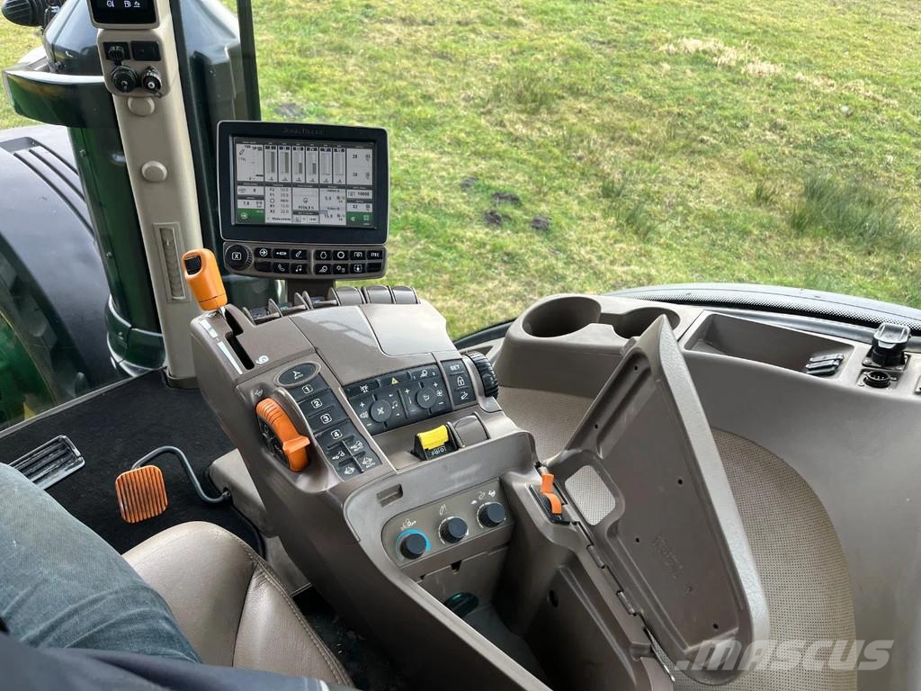 John Deere 8370R - AP 50km/u Nieuwe Nokian soil KING Banden Tractors