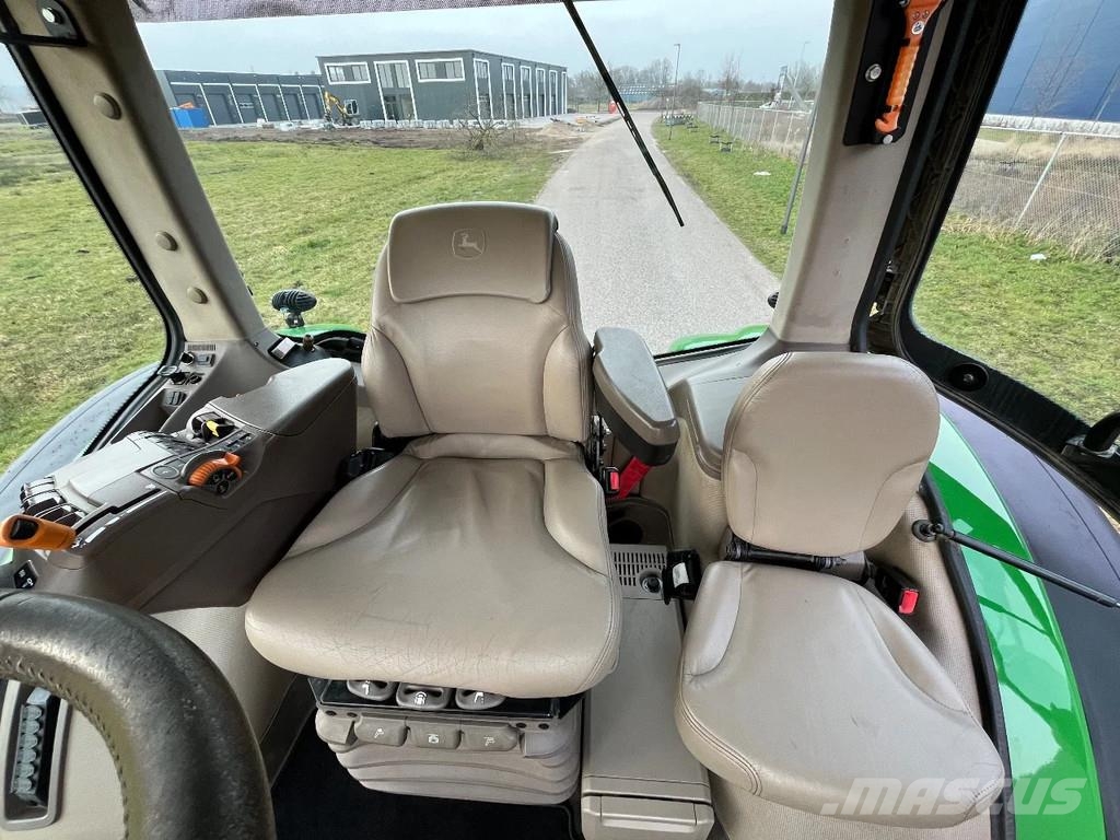 John Deere 8370R - AP 50km/u Nieuwe Nokian soil KING Banden Tractors