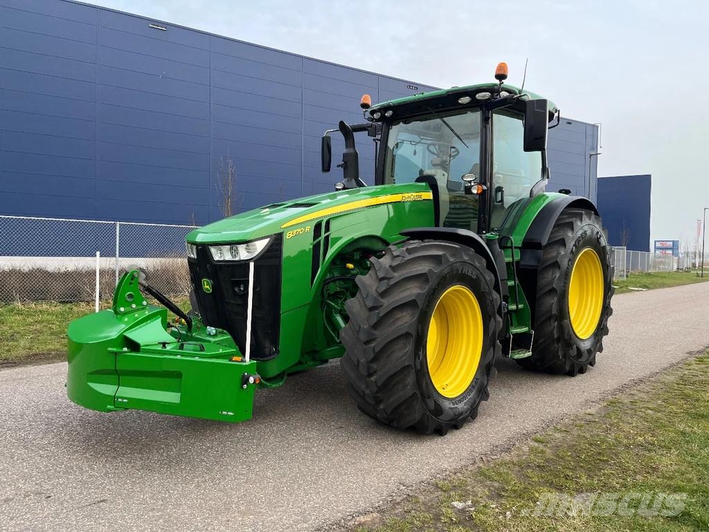 John Deere 8370R - AP 50km/u Nieuwe Nokian soil KING Banden Traktorok