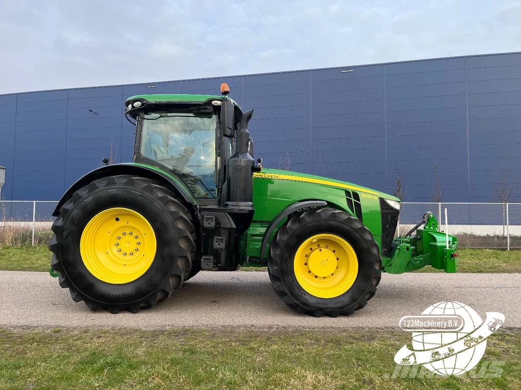 John Deere 8370R - AP 50km/u Nieuwe Nokian soil KING Banden Trattori