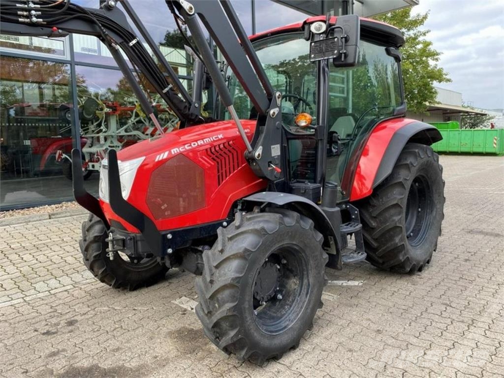 McCormick X4.080 MIT FRONTLADER Traktoren