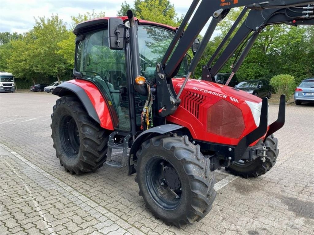 McCormick X4.080 MIT FRONTLADER Traktoren