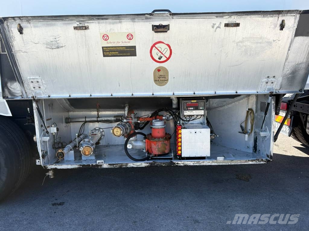 Kässbohrer STB 43m³ PETROL Semirremolques cisterna