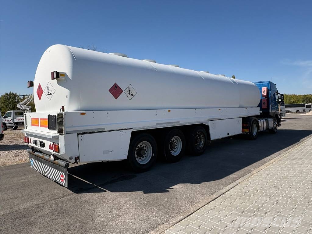 Kässbohrer STB 43m³ PETROL Semirremolques cisterna