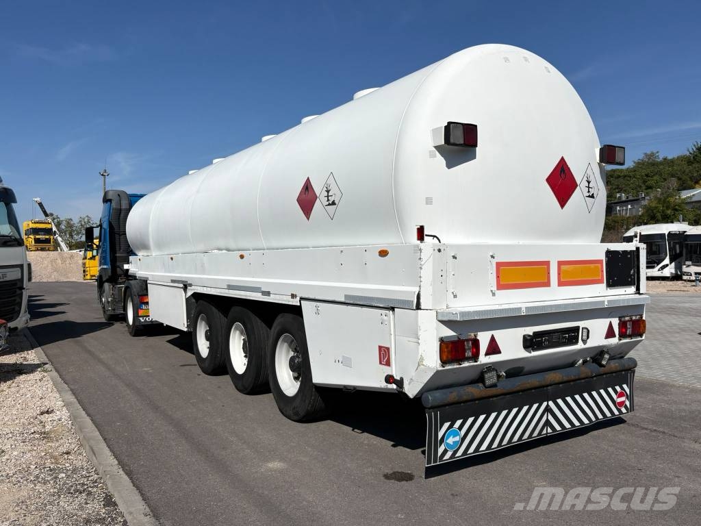 Kässbohrer STB 43m³ PETROL Semirremolques cisterna