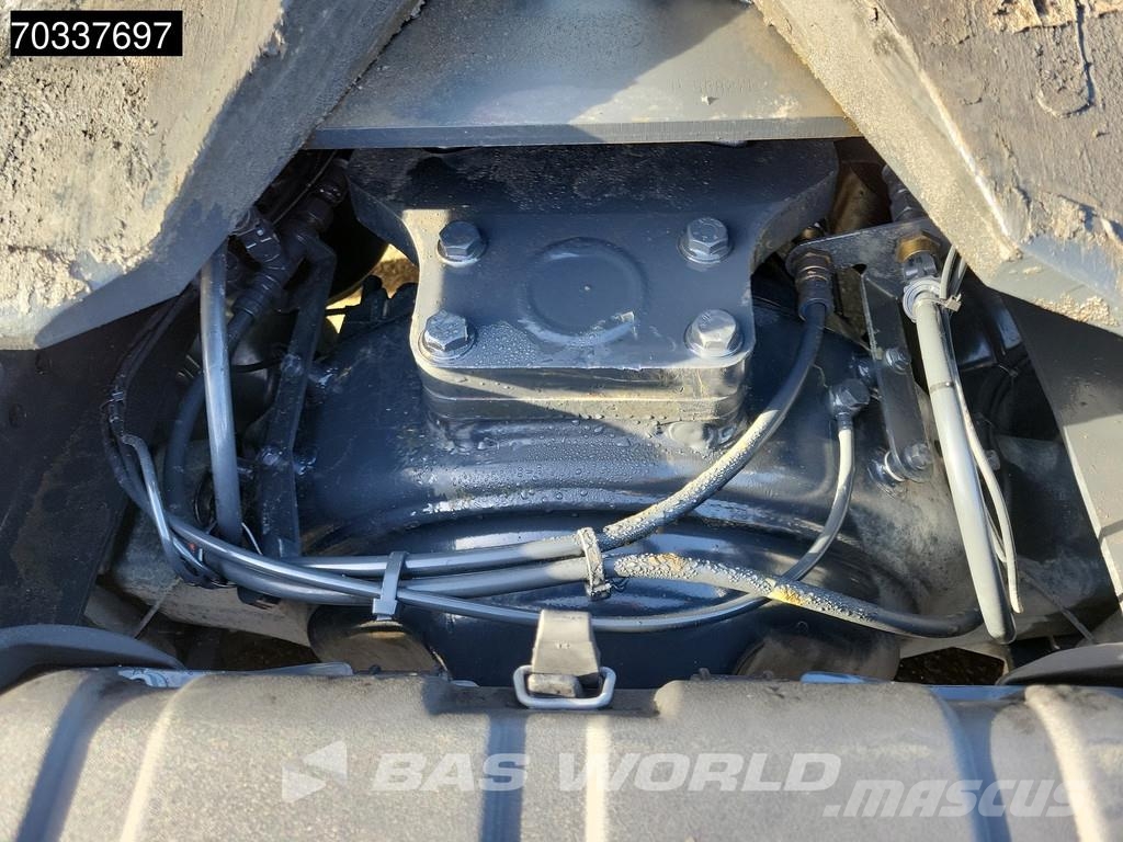 Iveco S-Way 460 4X2 Mega 2x Tanks Standklima Navi ACC Vlačilci