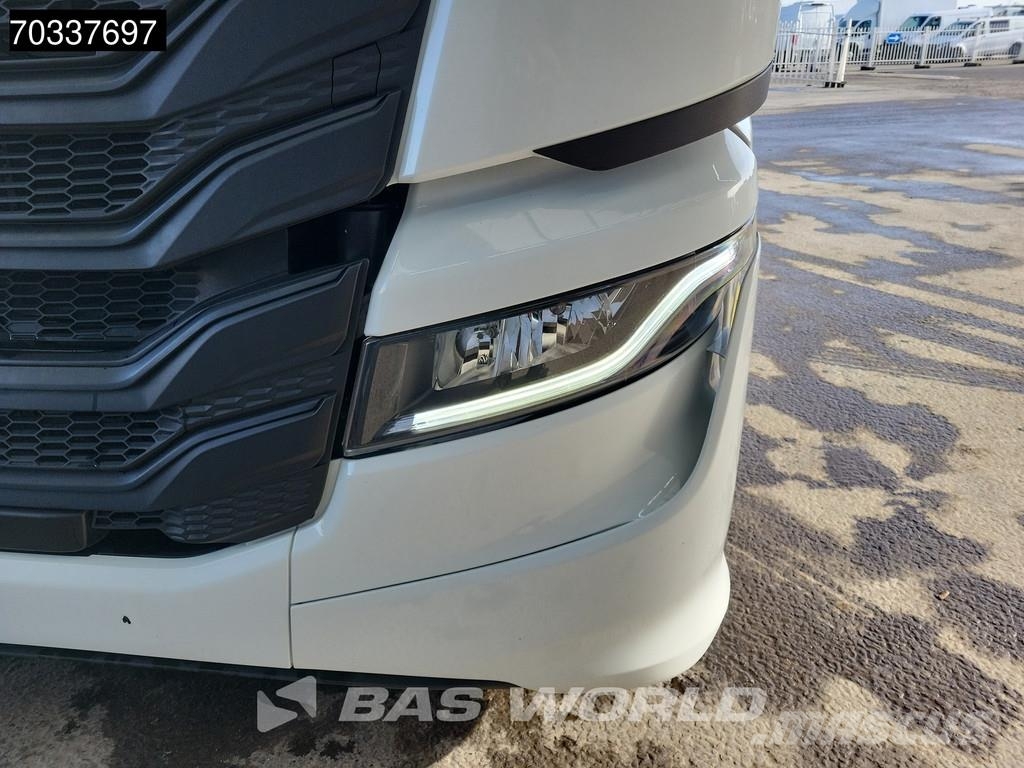 Iveco S-Way 460 4X2 Mega 2x Tanks Standklima Navi ACC Vlačilci