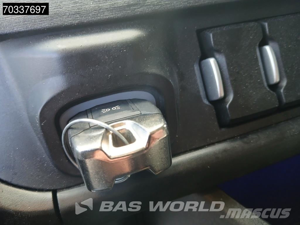 Iveco S-Way 460 4X2 Mega 2x Tanks Standklima Navi ACC Vlačilci