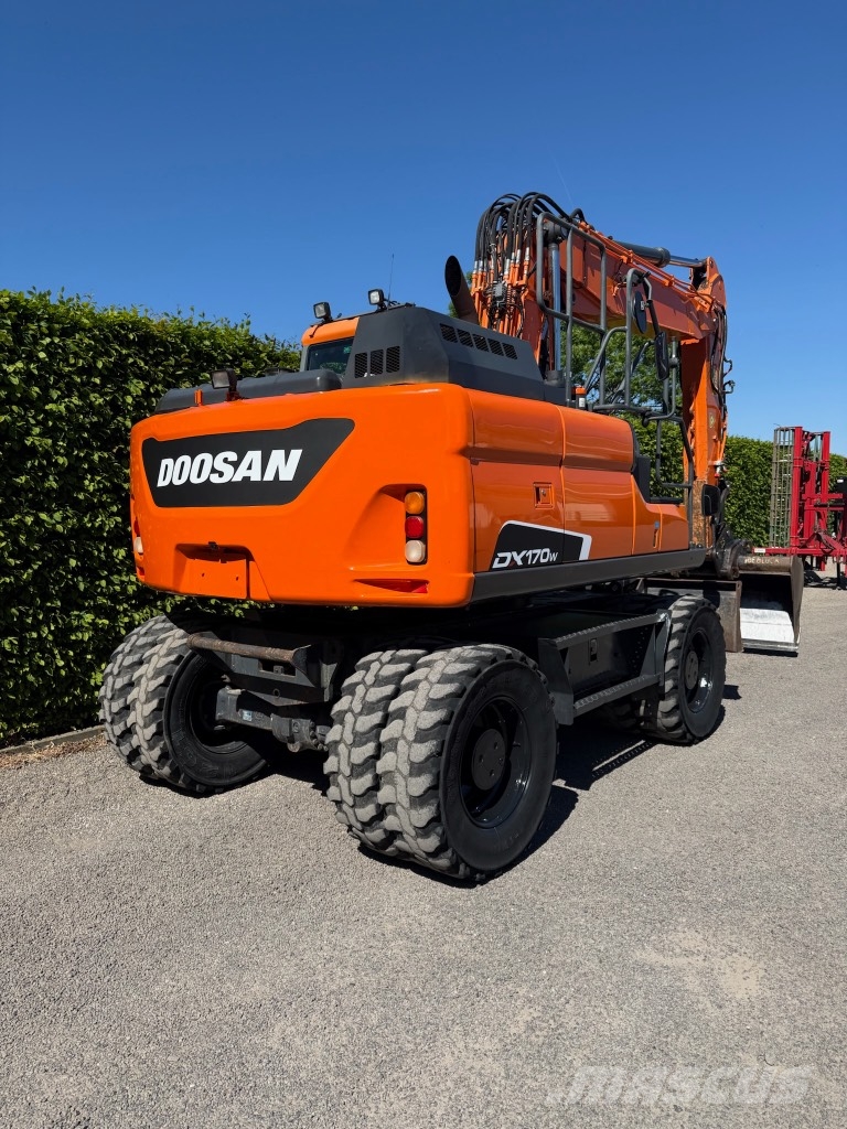 Doosan DX 170 W Wielgraafmachines
