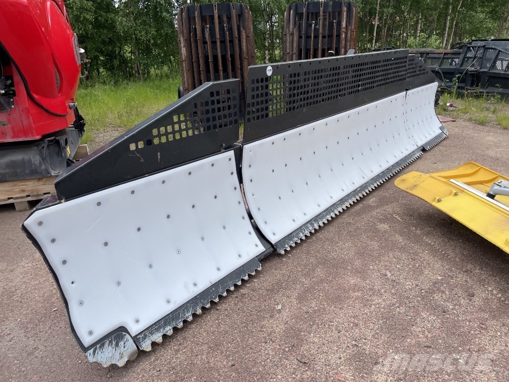 PistenBully 600 E+ (828) Pistmaskin / Pistmaskiner Otras máquinas de jardinería y limpieza urbana