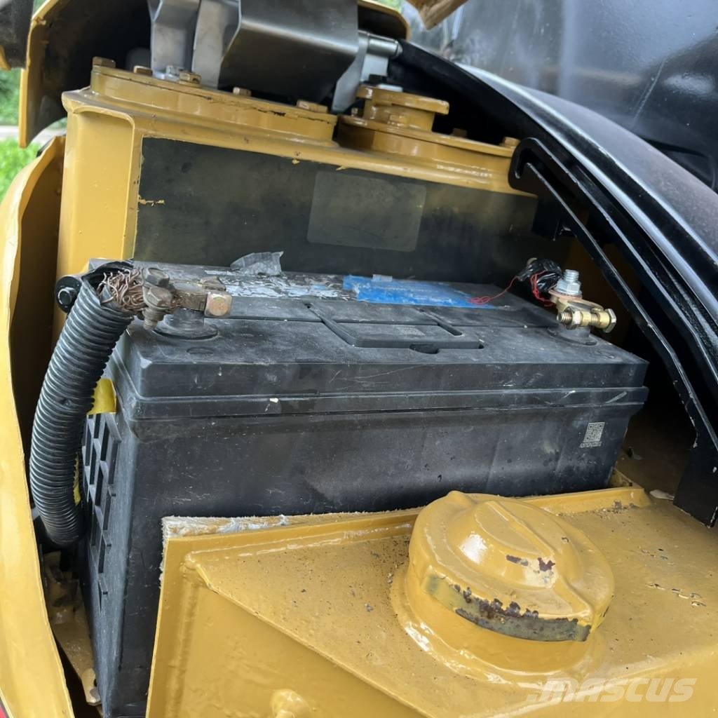 CAT 305.5 履带挖掘机
