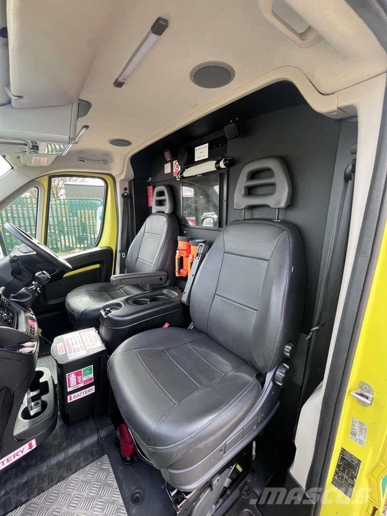Fiat Ducato A&E Fiat Ducato A&E Ambulance with Stryker Ambulanssit