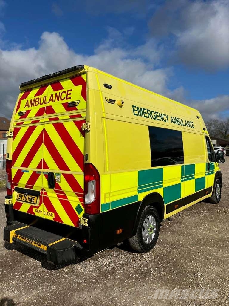 Fiat Ducato A&E Fiat Ducato A&E Ambulance with Stryker Ambulanssit