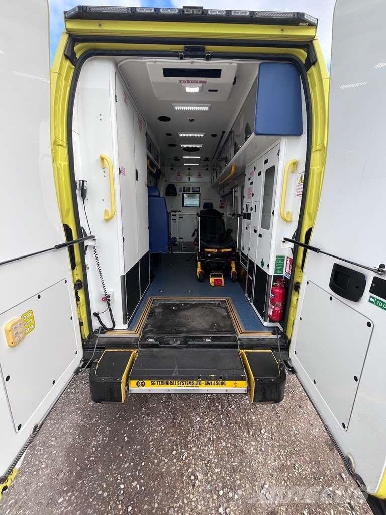 Fiat Ducato A&E Fiat Ducato A&E Ambulance with Stryker Ambulanssit