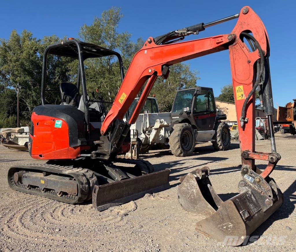 Kubota U 27-4 حفارات صغيرة أقل من 7 طن (حفارات صغيرة)