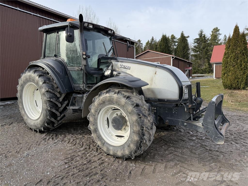 Valtra T160 拖拉机/农用车