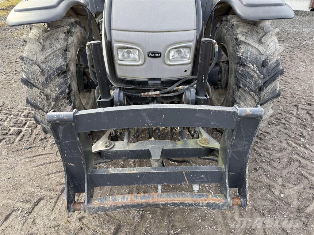 Valtra T160 拖拉机/农用车