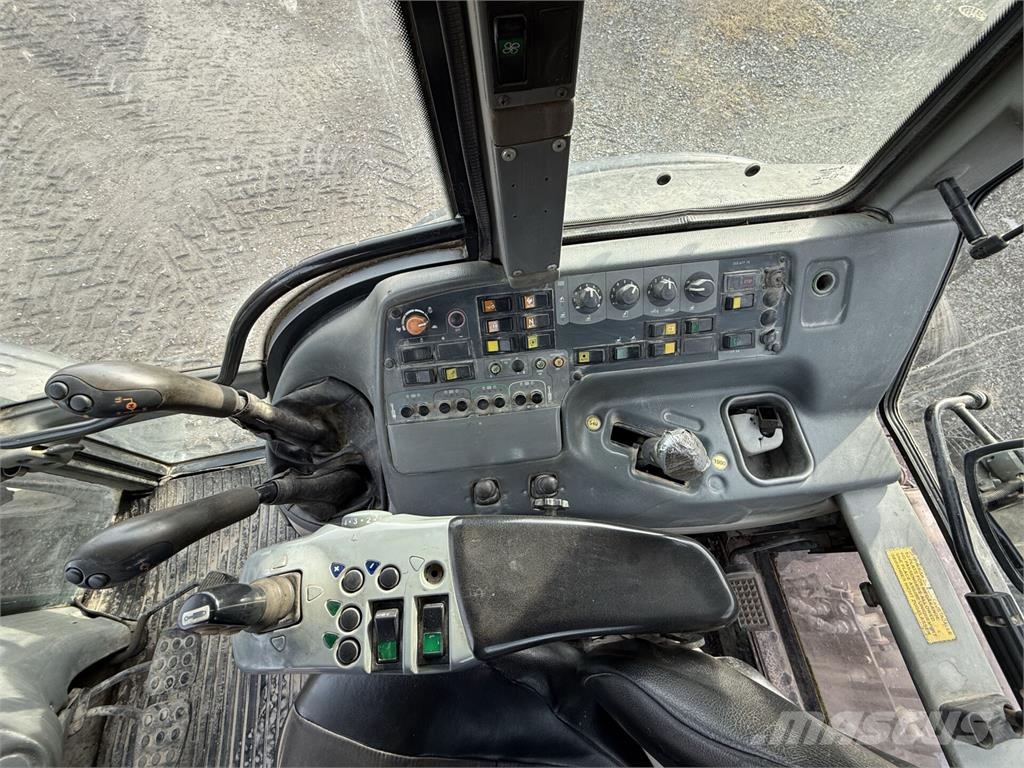Valtra T160 拖拉机/农用车