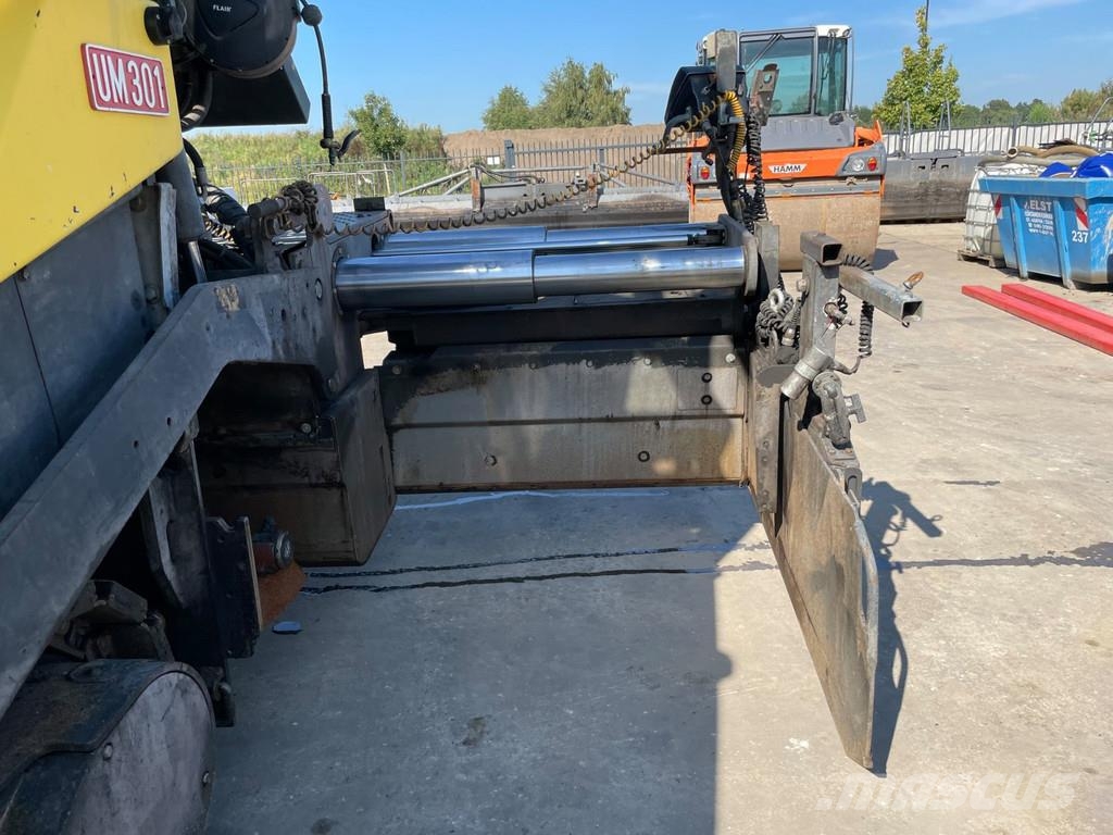Bomag BF 700 C-2 Asfaltsläggningsmaskiner