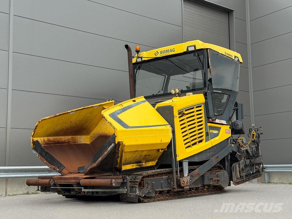 Bomag BF 700 C-2 Strassenfertiger