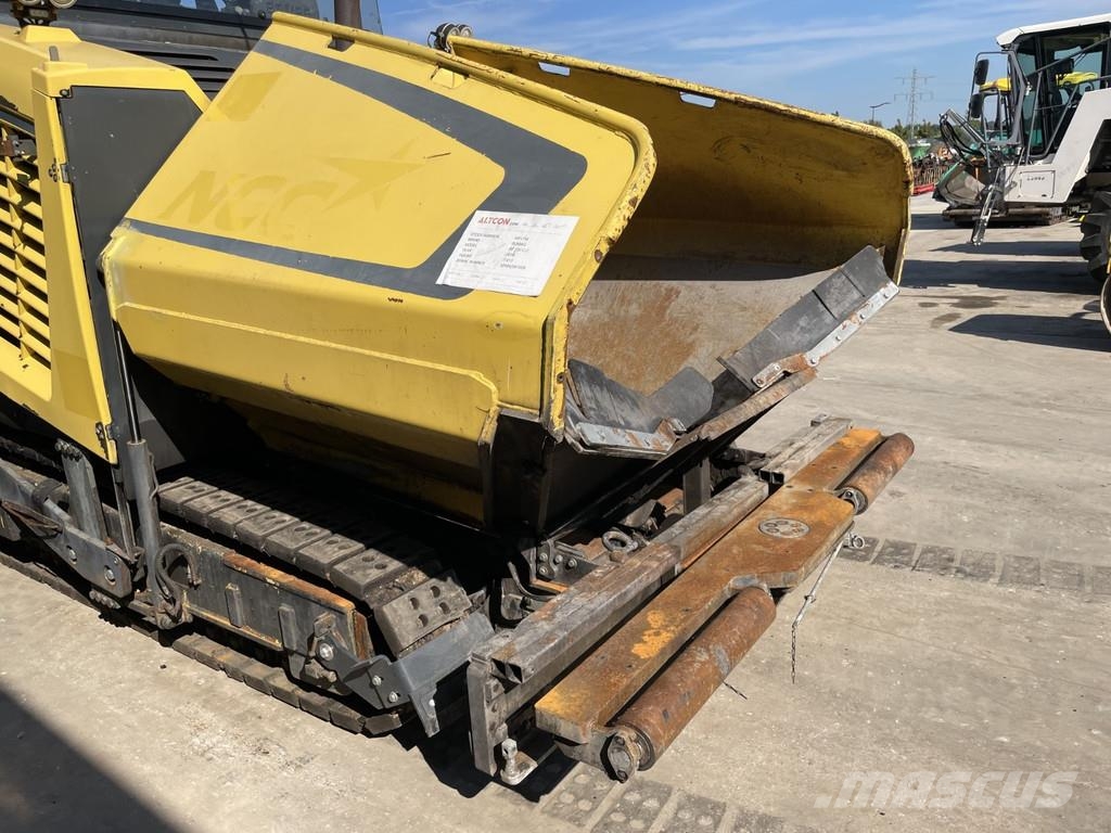Bomag BF 700 C-2 Asfaltsläggningsmaskiner