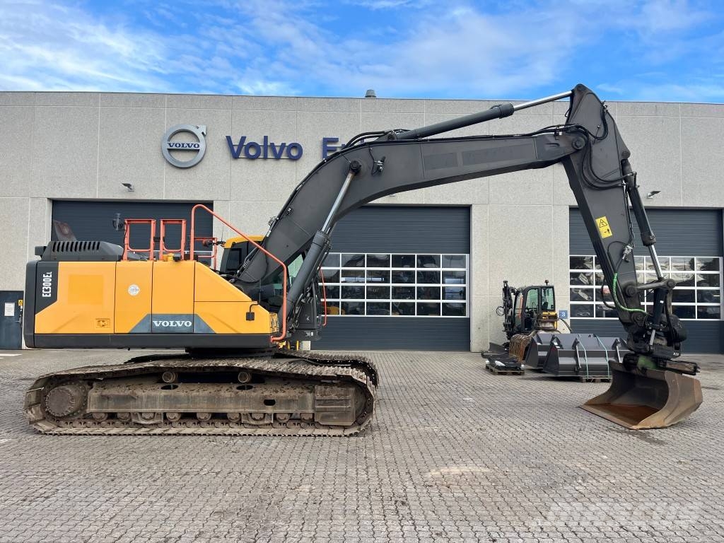 Volvo EC300EL Kāpurķēžu ekskavatori