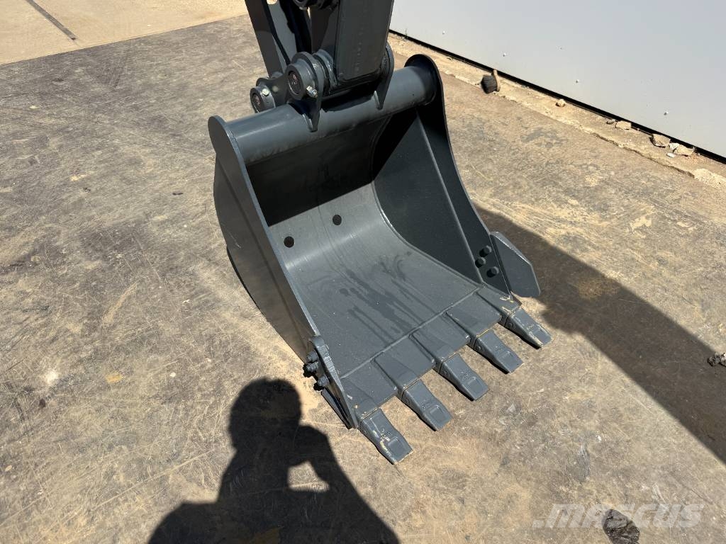 Hyundai HX60 G - BRAND NEW / Hammer Lines / Blade Miniexcavadoras