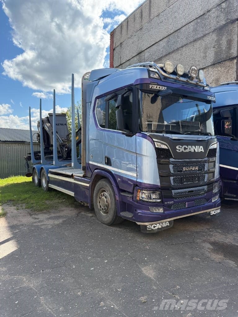 Scania R 520 Transporte de madera