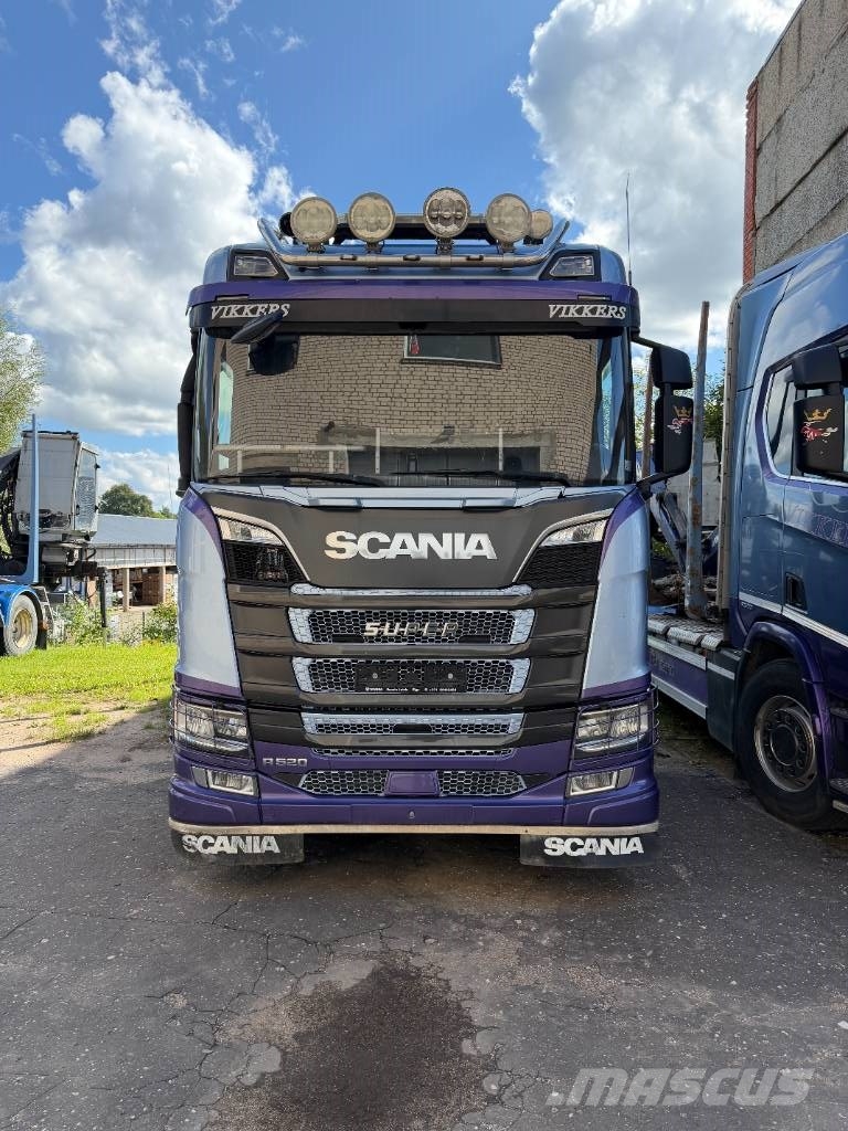 Scania R 520 Transporte de madera