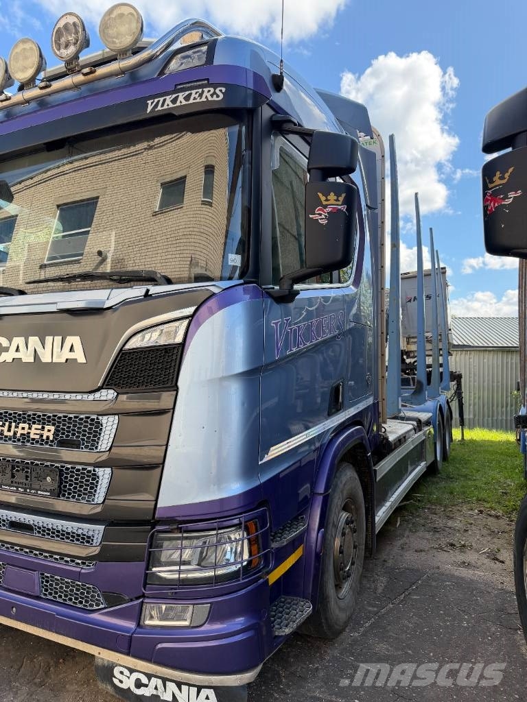 Scania R 520 Transporte de madera