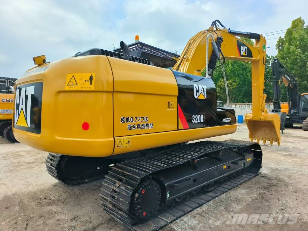 CAT 320 D2 Kāpurķēžu ekskavatori