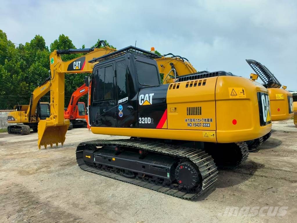 CAT 320 D2 Kāpurķēžu ekskavatori