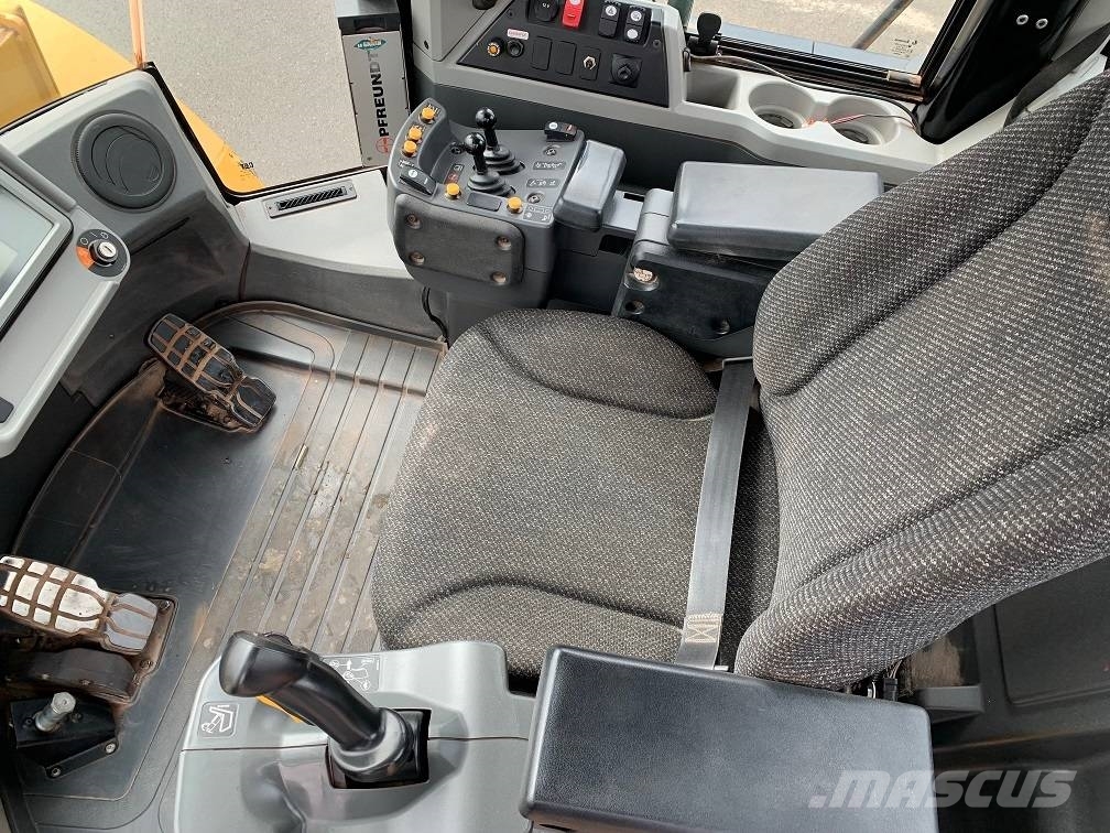 CAT 966 M 轮式装载机